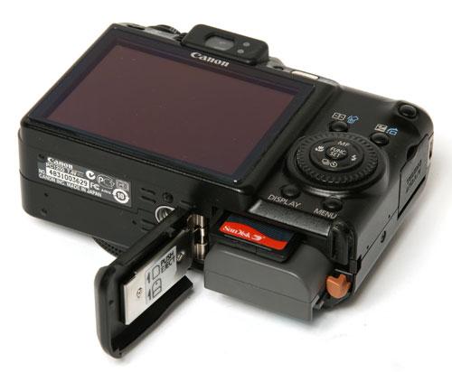 Canon PowerShot G9 Battery/Memory Card Slot