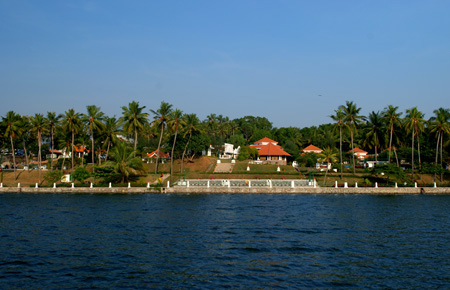 Aadithyaa Lakeside Resort