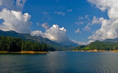 A view of the Kundala Lake in Munnar