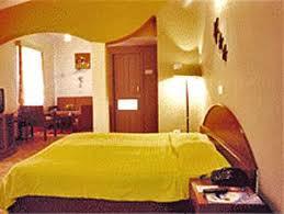 Rooms in Sonesta Inns