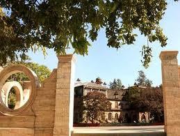 Palace Hotel in Mount Abu grand entrance